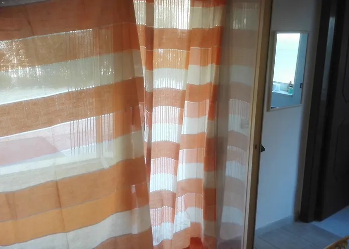 Alojamento de Acomodação e Pequeno-almoço La Pinetina