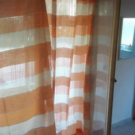 Oda ve Kahvaltı La Pinetina